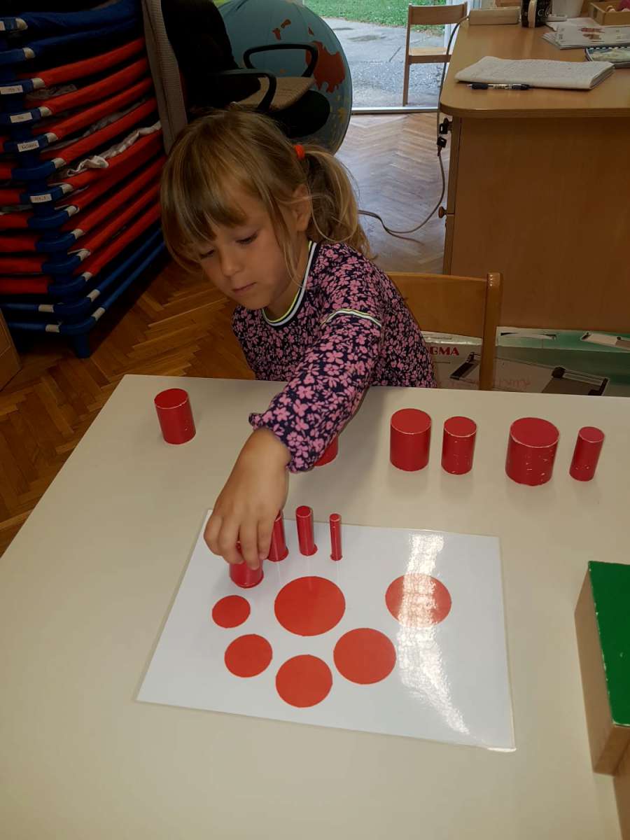 Alternativni program prema koncepciji Marie Montessori